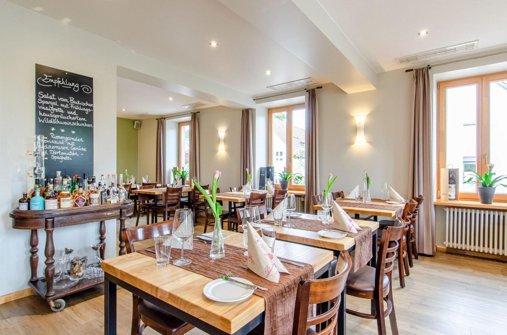Restaurant&Appartements In Vino Veritas Haslach im Kinzigtal Extérieur photo
